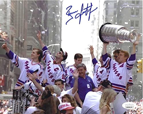 Rangersујорк Ренџерс, Брајан Лејч, автограмираше во 1994 година Прослава за победа на Победа на Стенли Куп 8x10 Фото слика на 17 јуни 1994 година