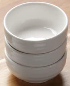 Draongye 3 унца 6 пакувања Белиот керамички сад за натопи, мини чинија соја сос плоча, сервер за кондимент, може да се користи за кечап, сос,