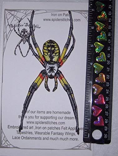 Златно пишување orb Weaver Spider Argiope Aurantia Gothic Yellow Garden Spider Iron на лепенка
