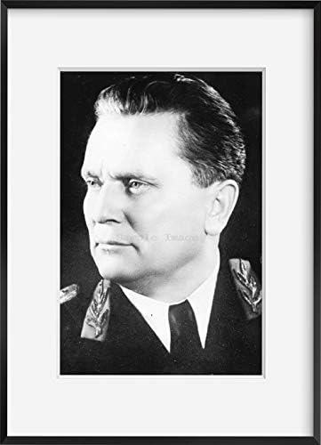 Бесконечни фотографии Фото: Јосип Броз Тито | Претседател на Југославија | 1948 година | Историска репродукција на фотографии