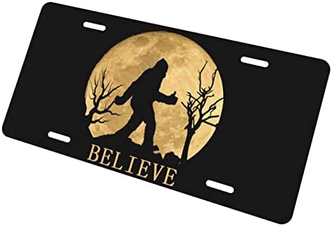 Смешни Bigfoot Sasquatch Полна Месечина Алуминиумска Регистарска Табличка Декоративен Метален Автомобил Предна Регистарска Табличка Покријте