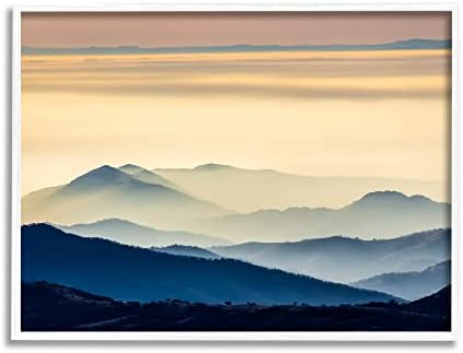 Студената индустрија Слопел, слоевит магливи изгрејсонце планински врвови, зрачен сјај, дизајн на effеф По Фотографија
