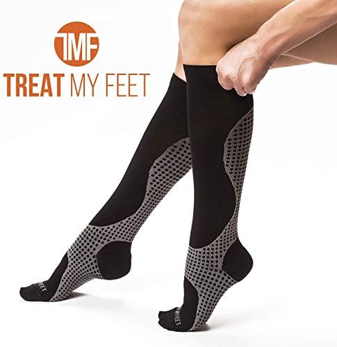 Однесувајте се кон нозете колено со висока компресија чорапи за Womknee High Compression Cods за жени и мажи, 15-20 mmHg