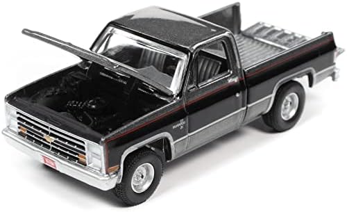1987 Chevy Silverado R10 Fletside Pickup Truck Grey Met. & Црни мускулни камиони ограничено издание 1/64 Diecast Model Car By Auto