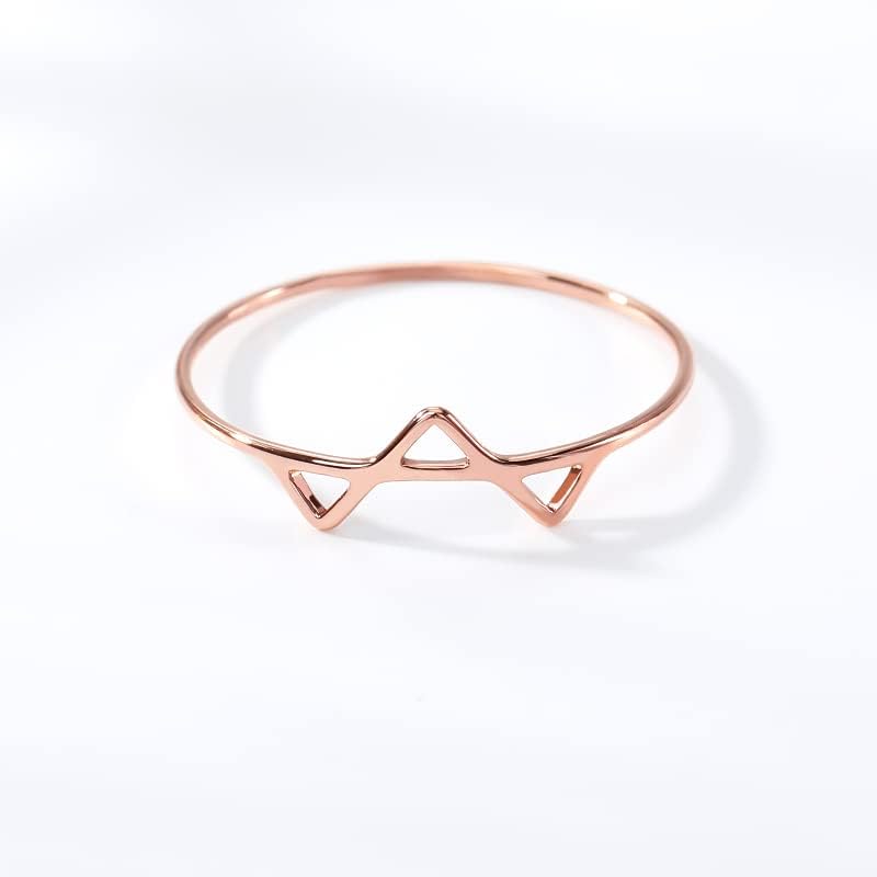 Геометриски триаголник на личноста на Вотрон, прстен на прстен за време на годишнината од свадбените регелоси, пара - златна боја