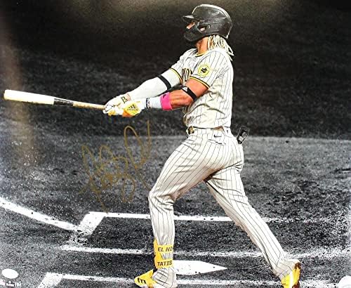 Фернандо Татис rуниор автограмираше SD Padres 16x20 Hm Spotlight Batting Photo -JSA - Автограмирани фотографии од MLB