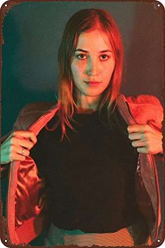 Hatchie Harriette Pilbeam Singer 12x8 Inch Metal Signs Musical Album - Rock The Walls со музички албум уметност за loversубители