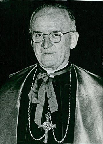 Гроздобер фотографија на портрет на кардинал Карбери.