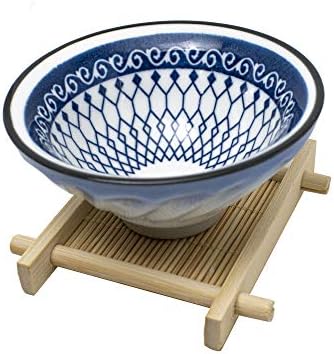 Сина и бела порцеланска керамичка чаша во форма на капа, кинеска традиционална шема
