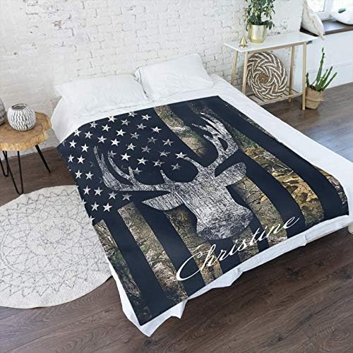 Американско знаме Камо елени ќебе со име Текст Прилагодено персонализирано супер меко руно фрлаат ќебиња за кауч софа кревет 50 x 60 инчи