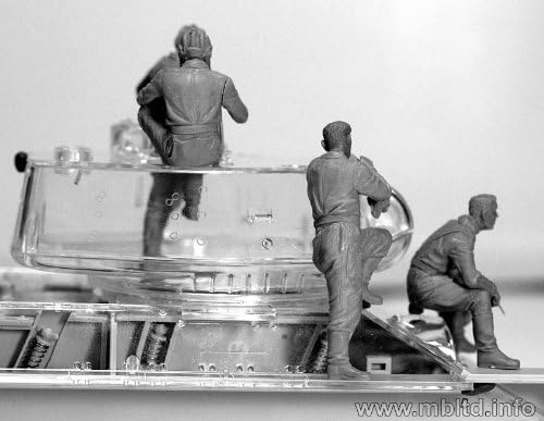 Магистерски модели на кутии „Советска екипа на резервоарот“ 1943-1945 Комплет за градење модели, скала 1/35