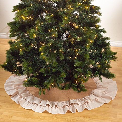 Стилови на Фенко Сидонија Памук и јута го разоткриваше здолништето на новогодишно дрво, едно парче