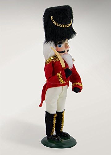 Избор на Byers The Nutcracker Caroler Figurine #2152 од колекцијата на балетски оревици