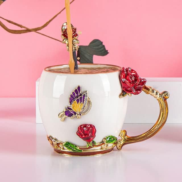 Бела порцеланска емајл кристална чаша чај чаша роза кафе чаши пеперутка роза насликана цветни вода чаши керамика со лажица сет 320/350ml